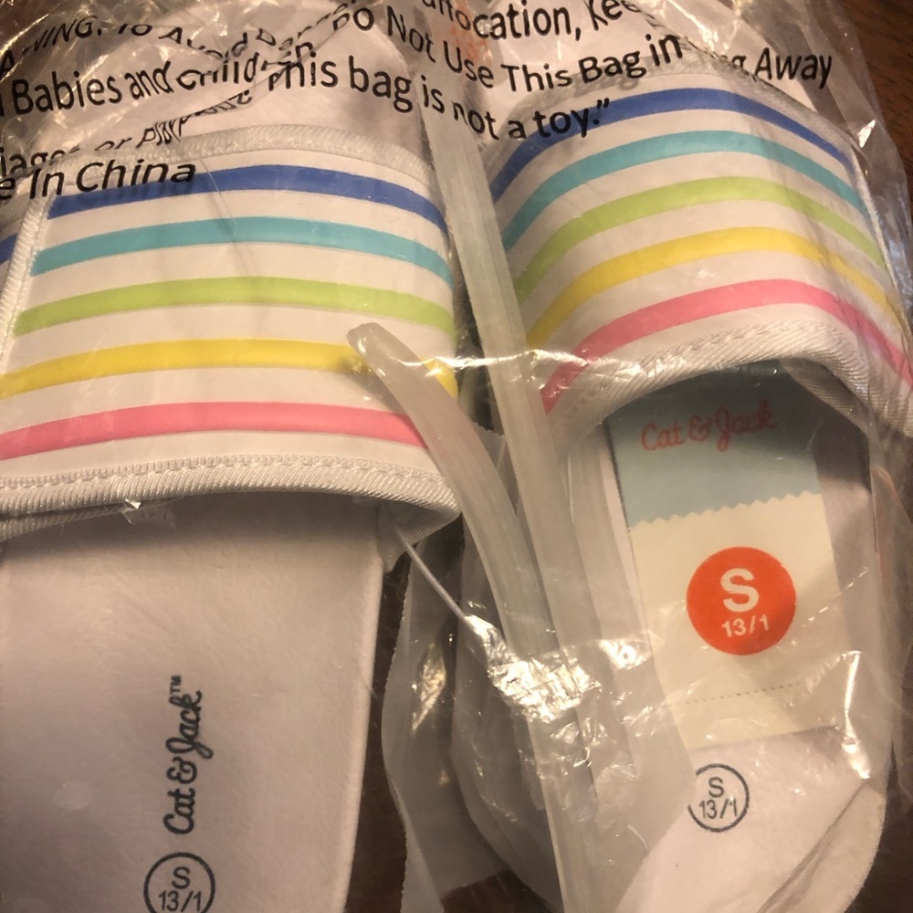 2x20$ Cat and jack slip on rainbow sandals